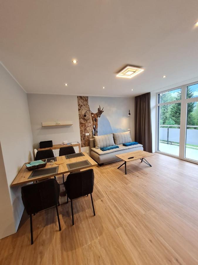 Ferienapartments Bensch - Haus Reiskofel Reisach エクステリア 写真