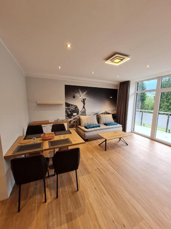 Ferienapartments Bensch - Haus Reiskofel Reisach エクステリア 写真